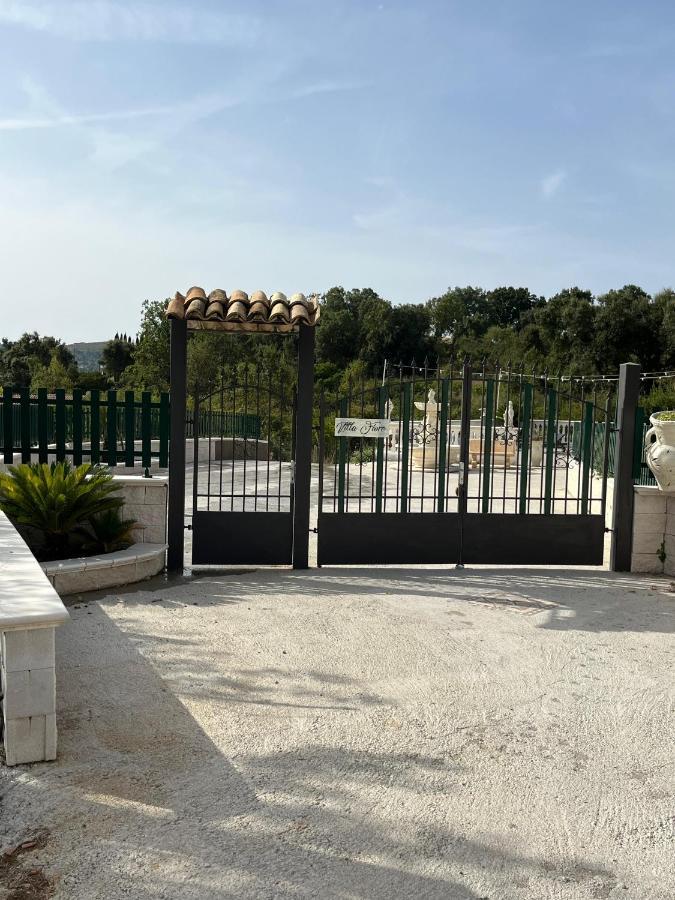 Villa Fiore - Piscina E Idromassaggio إيتري المظهر الخارجي الصورة